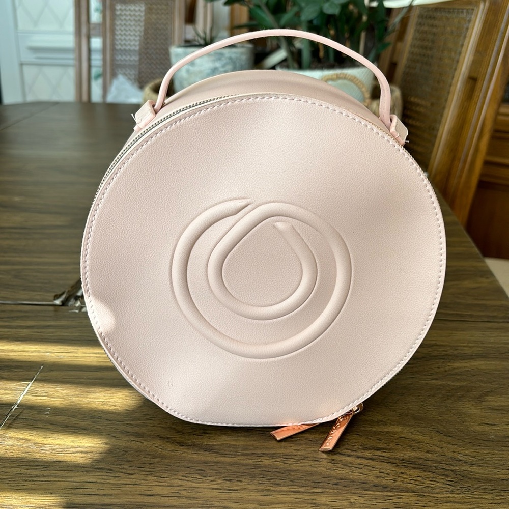 Makeup bag